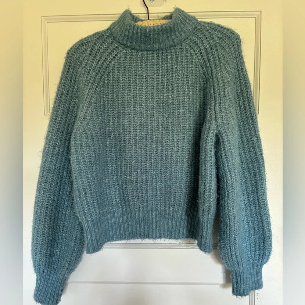 Universal threads sweater - Picture 1 of 3
